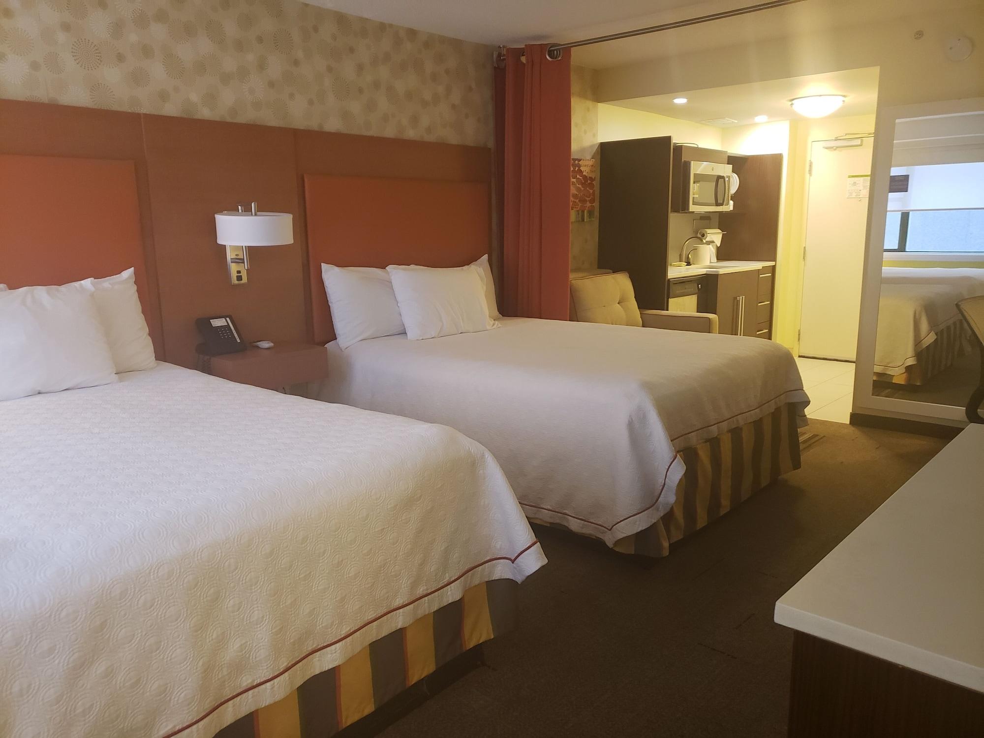 Comfort Inn & Suites Baltimore Bagian luar foto