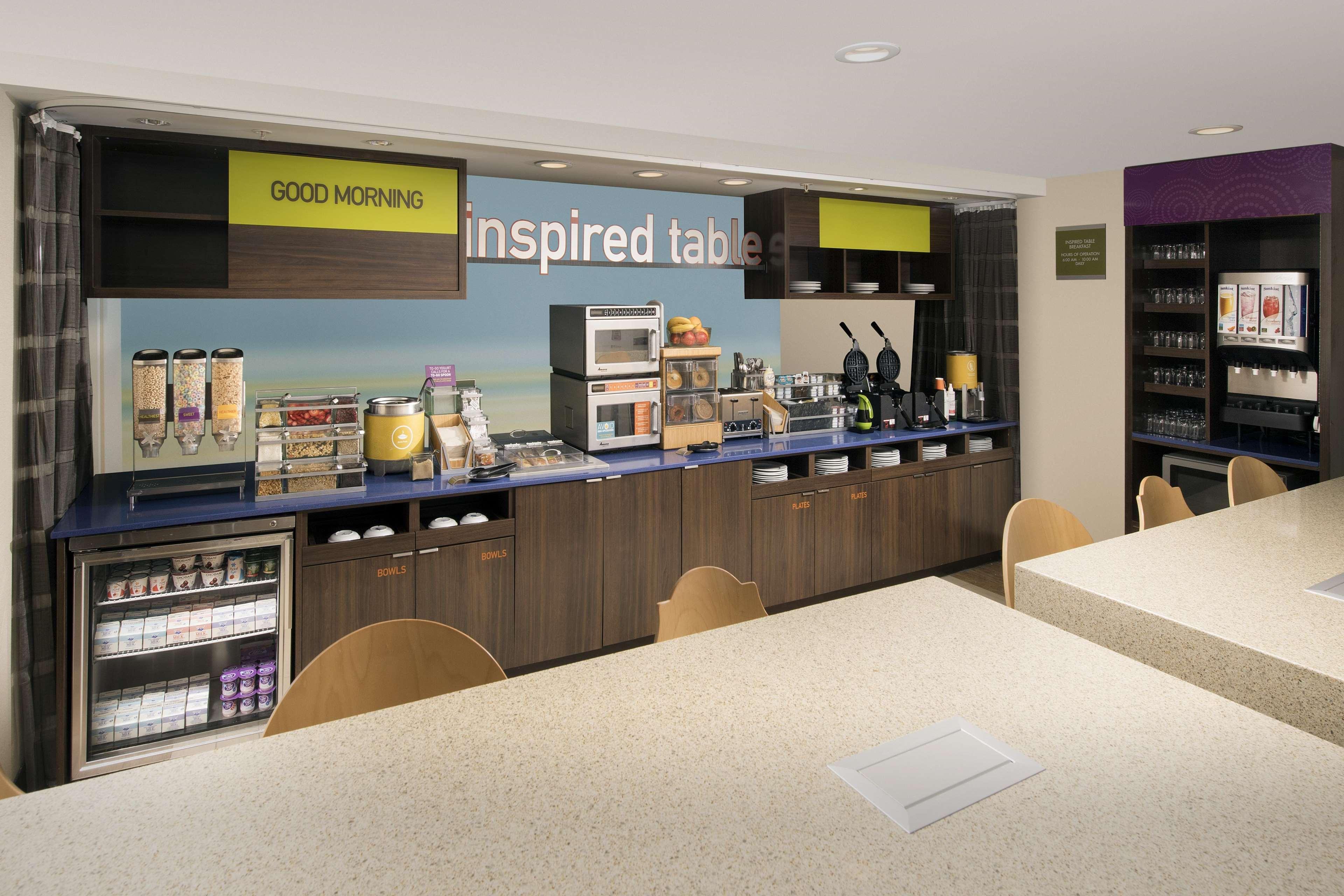 Comfort Inn & Suites Baltimore Bagian luar foto