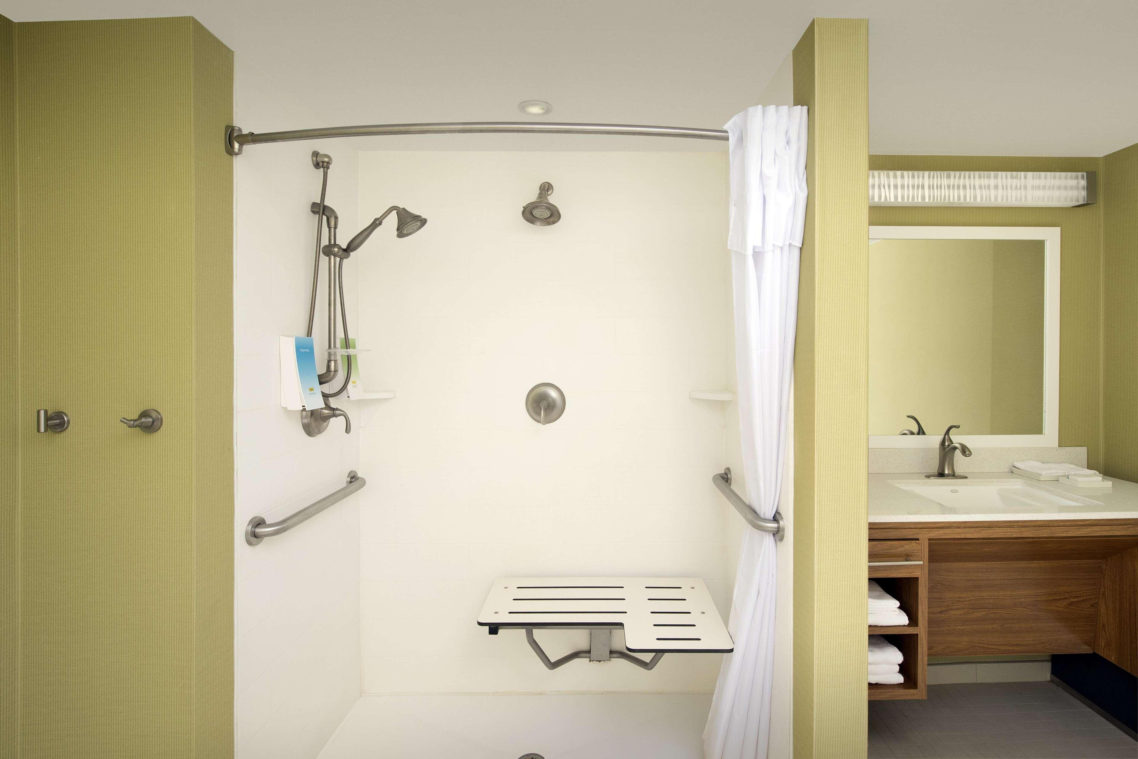 Comfort Inn & Suites Baltimore Bagian luar foto