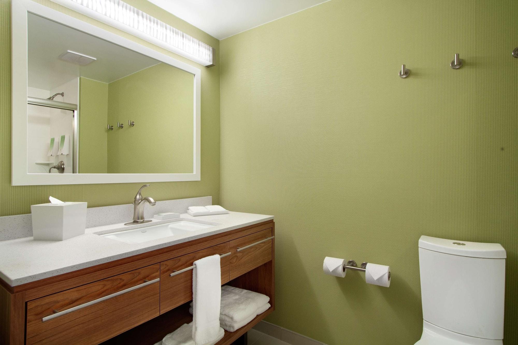 Comfort Inn & Suites Baltimore Bagian luar foto
