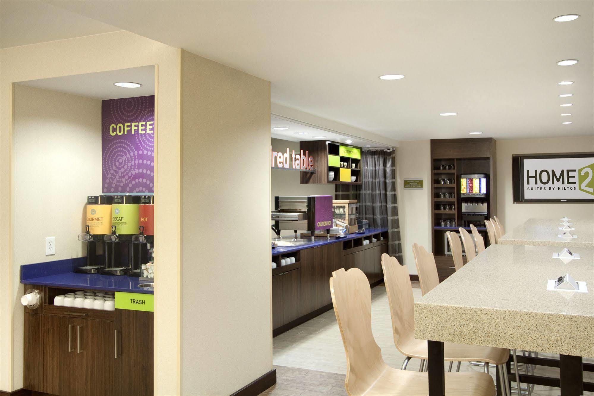 Comfort Inn & Suites Baltimore Bagian luar foto